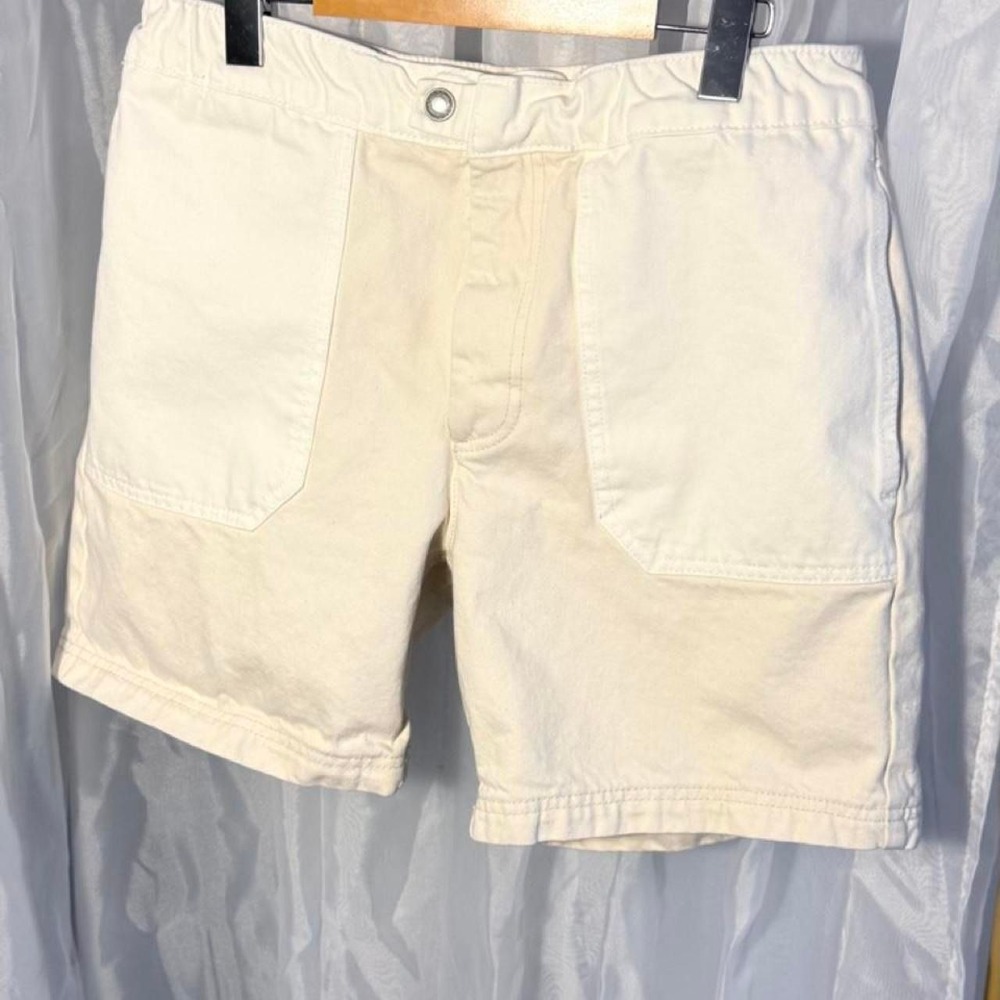 Zara cream & white shorts size 31‎